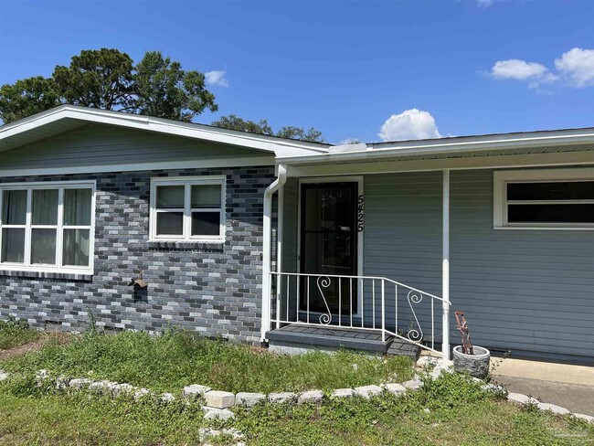 Building Photo - 5425 Westwood Dr