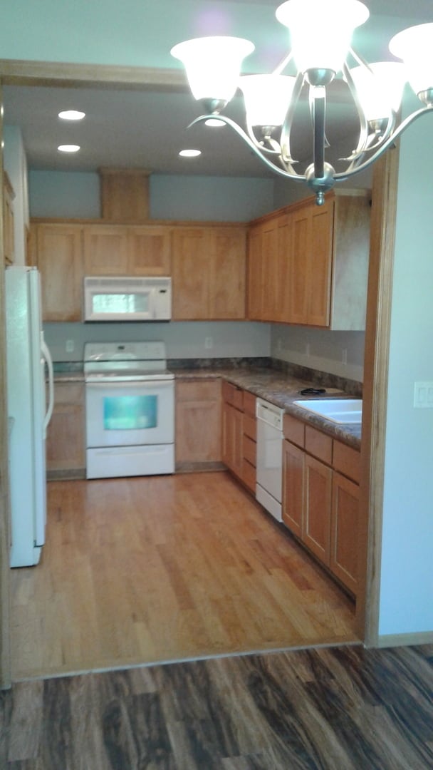 Building Photo - Desirable area of Central Point - Single S...