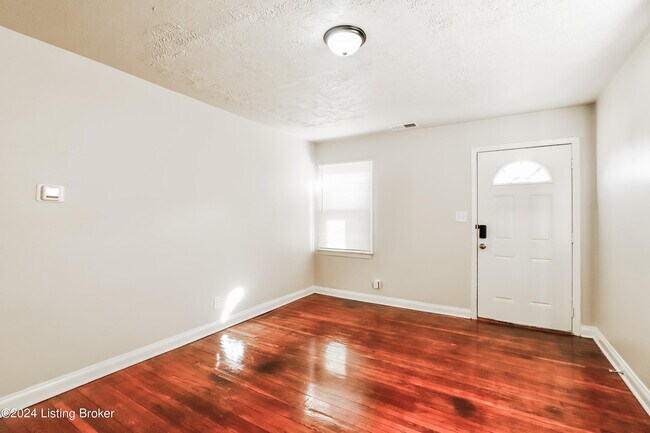Foto del edificio - 1711 W Lee St