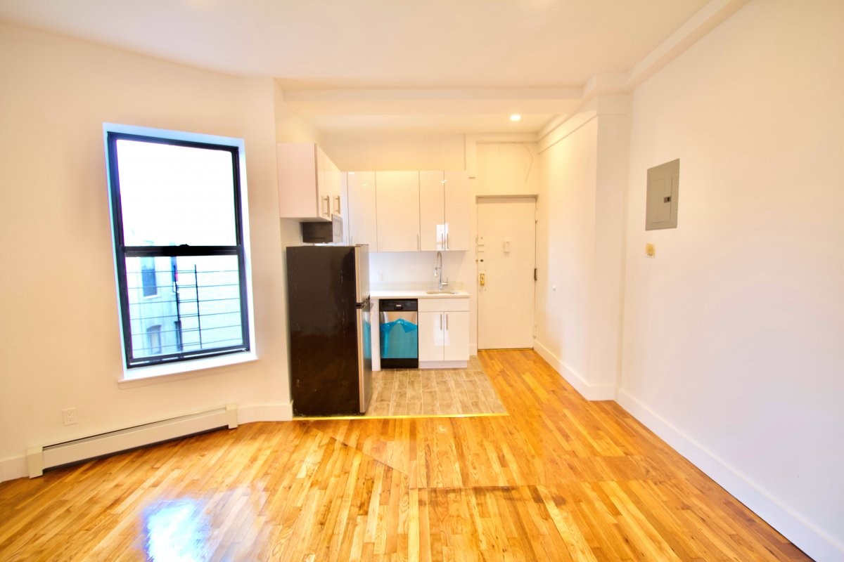 Foto principal - 1064 Sheridan Ave