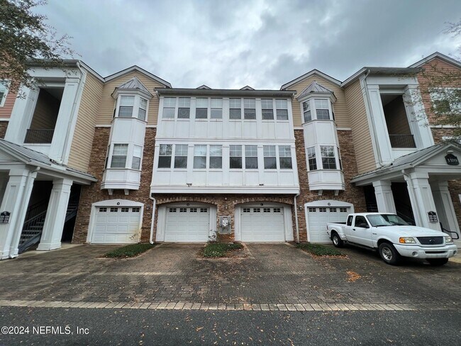 Foto del edificio - 8550 Touchton Rd