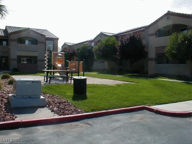 Building Photo - 5055 W Hacienda Ave