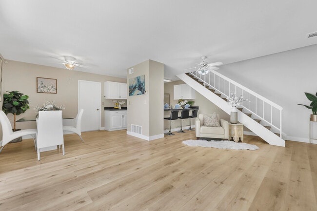Building Photo - 74237 Catalina Way