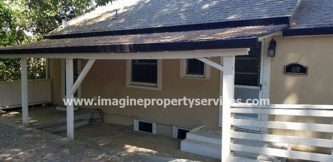 Building Photo - 500 Sutter St