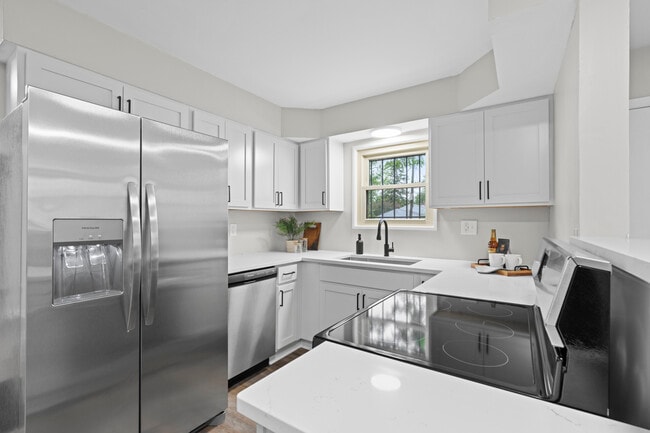 Foto del edificio - 986 Loretta Ave