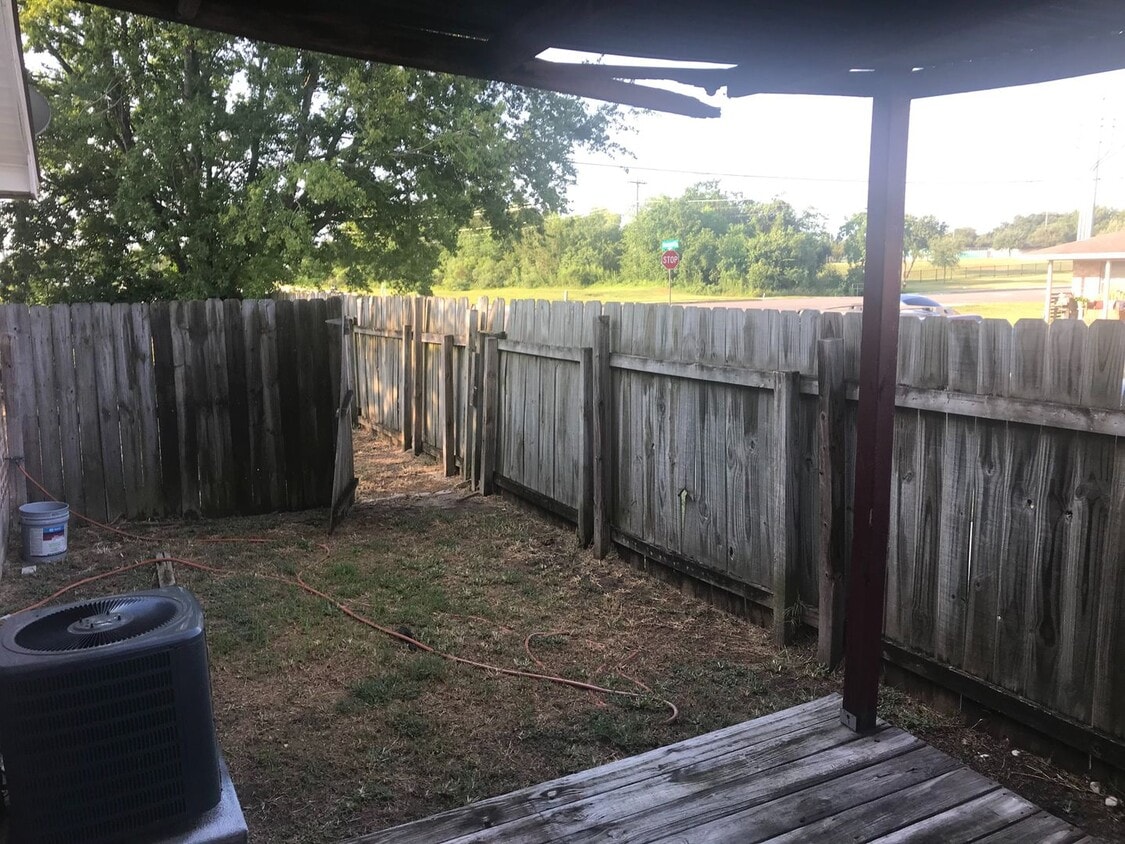 Primary Photo - TWO BEDROOM DUPLEX TO SHARE WITH YOUR FURR...