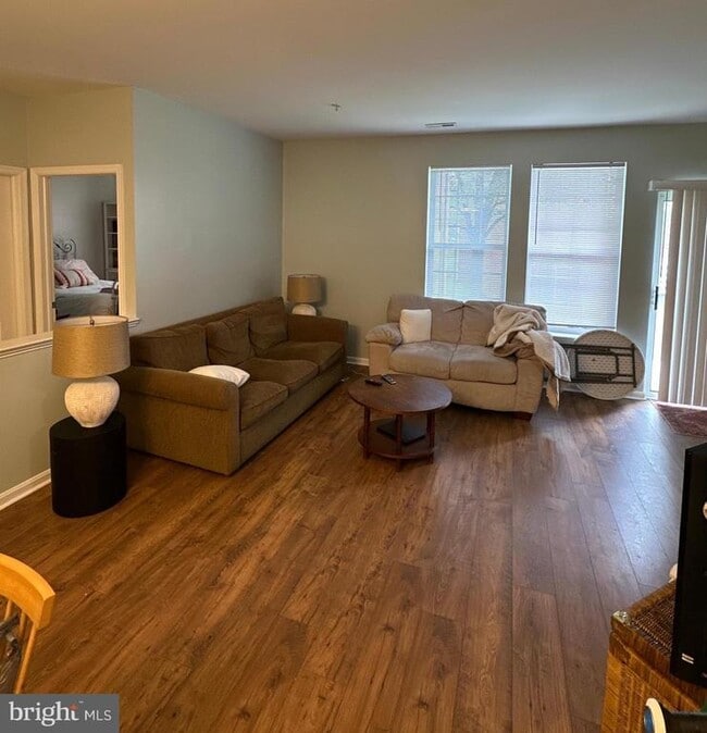 Foto del edificio - 8206 Blue Heron Dr