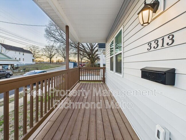 Building Photo - 3313 Tuxedo Blvd