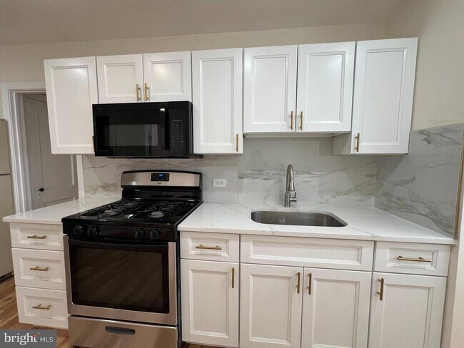 Building Photo - 4345 Loring St