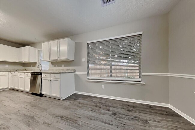 Building Photo - 1726 Stonehaven Village Cir