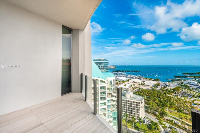 Building Photo - 2821 S Bayshore Dr