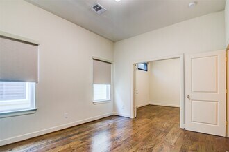 Building Photo - 2210 Hutchins St