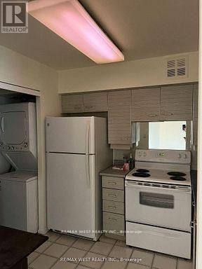 Building Photo - 30 Greenfield Ave