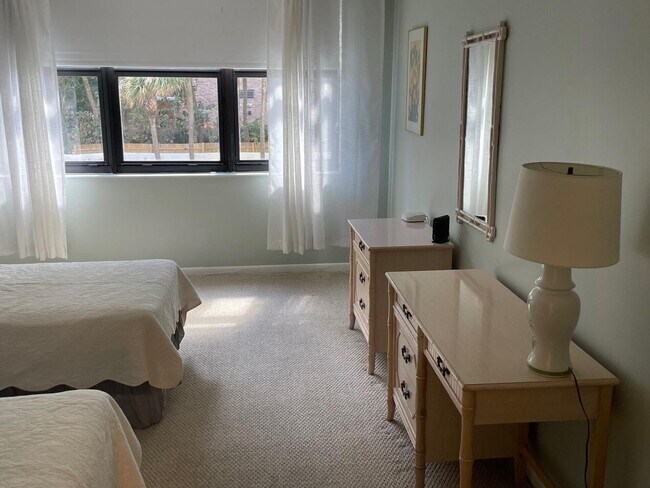 Foto del edificio - 3400 N Ocean Dr