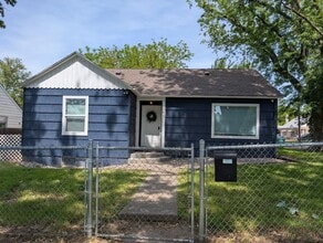 Building Photo - 227 17th Ave