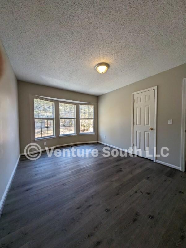 Building Photo - 6454 Telia Dr