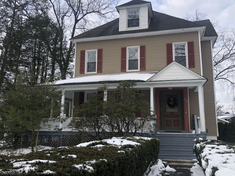 Primary Photo - 205 Central Ave
