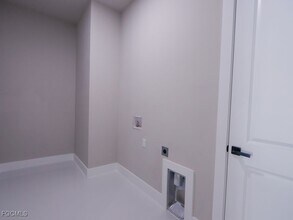 Building Photo - 219 Greenbriar Blvd