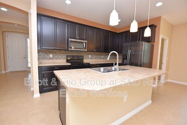 Building Photo - 314 Marival Dr