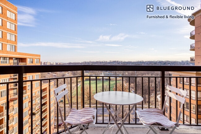 Building Photo - 801 15th St S