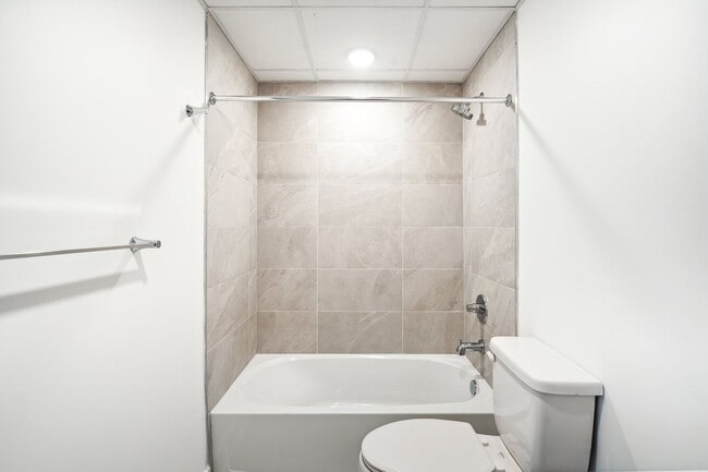 Interior Photo - OLO