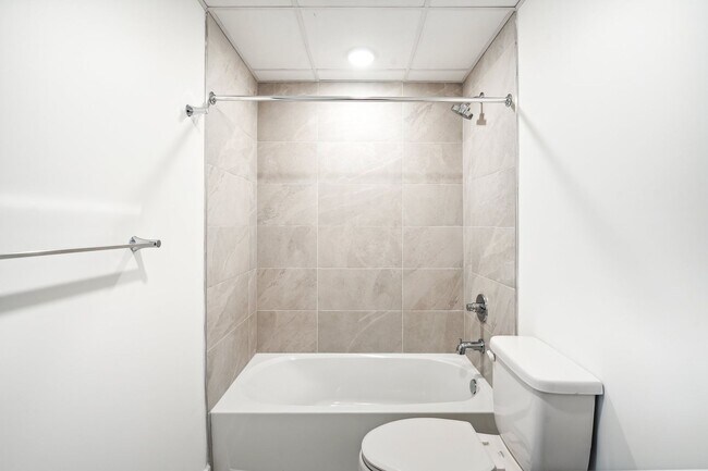 Interior Photo - OLO