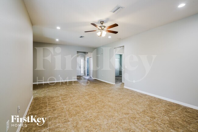 Foto del edificio - 6308 Twin Bridges Dr