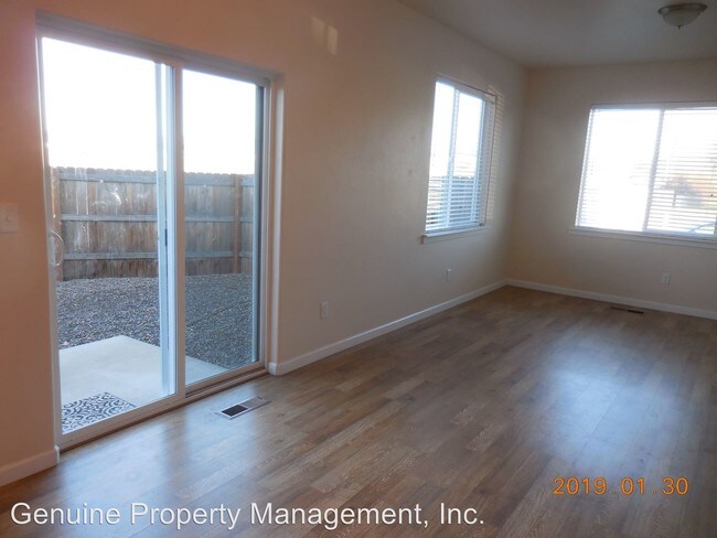 Building Photo - 2 br, 2.5 bath House - 3266 Library Ave