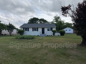 Building Photo - 500 S Laburnum Ave