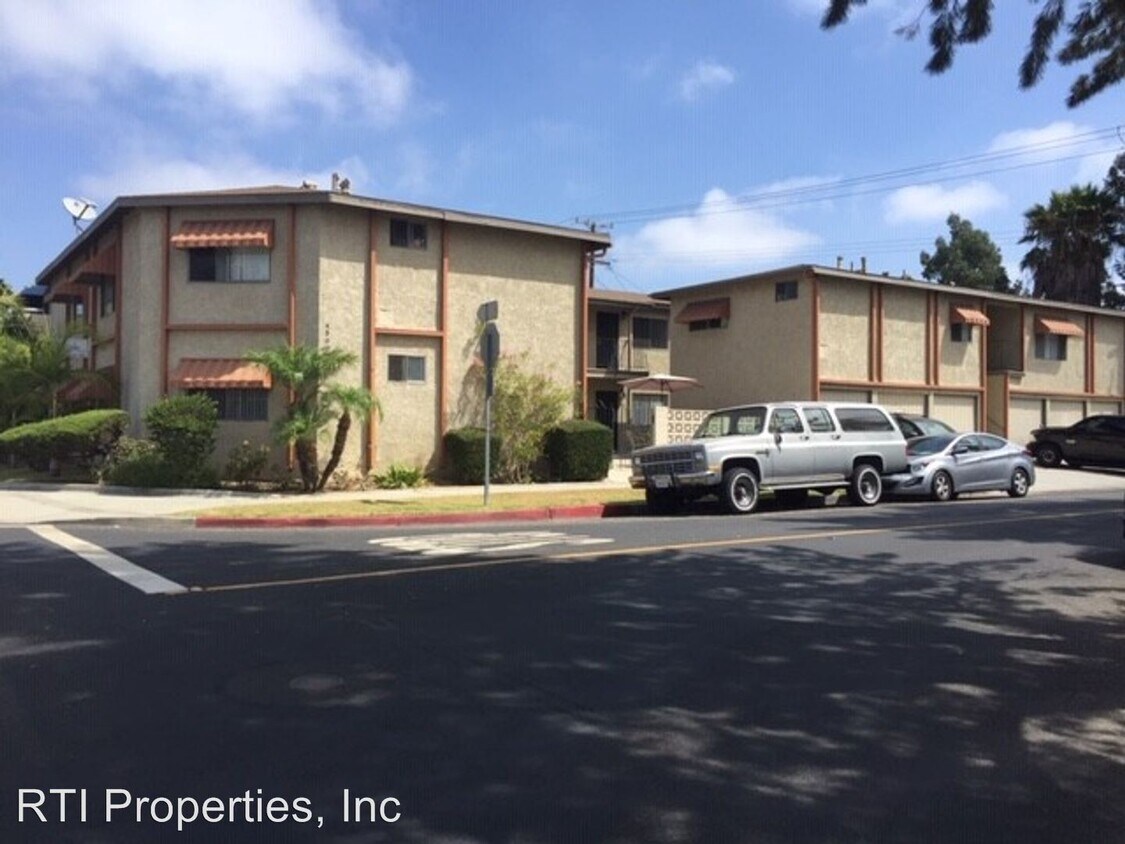 Primary Photo - 4500 Lakewood Blvd
