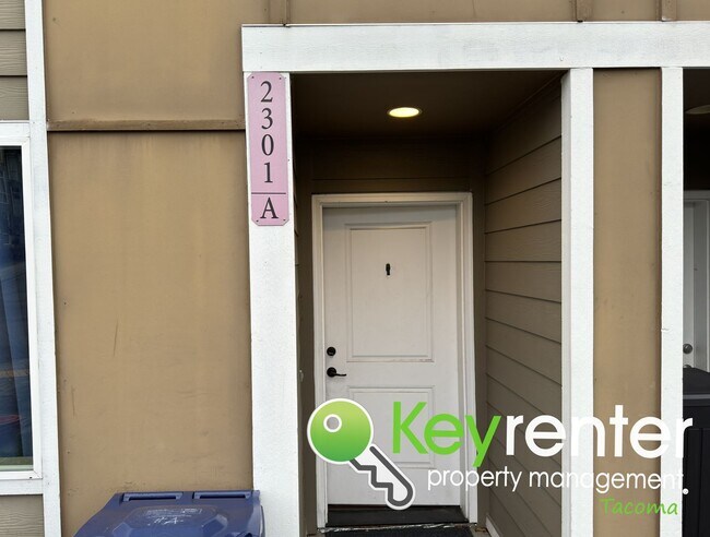 Building Photo - Centrally Located 3Bed/2.5Bath Multi-level...