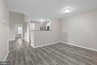 Building Photo - 1060 Gardenview Loop