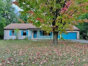 Building Photo - 4310 Shawn Dr