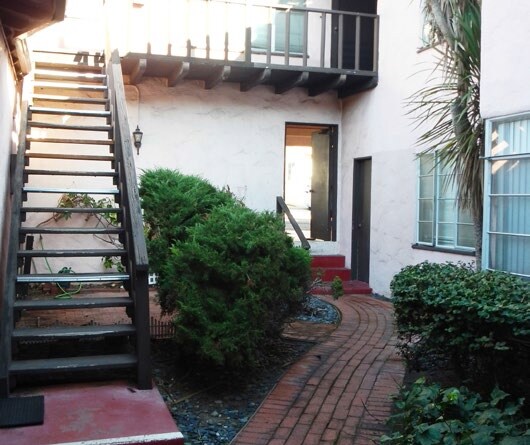 Building Photo - 6241-6253 La Jolla Blvd