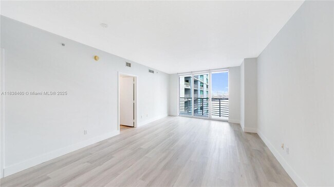 Building Photo - 325 S Biscayne Blvd