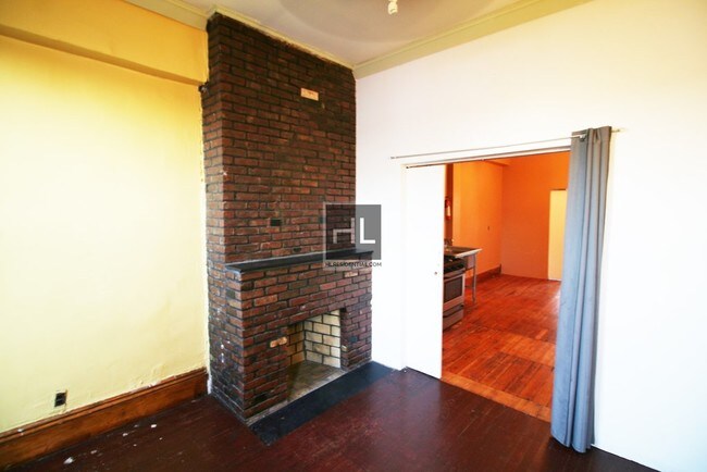 Building Photo - 459 Myrtle Ave