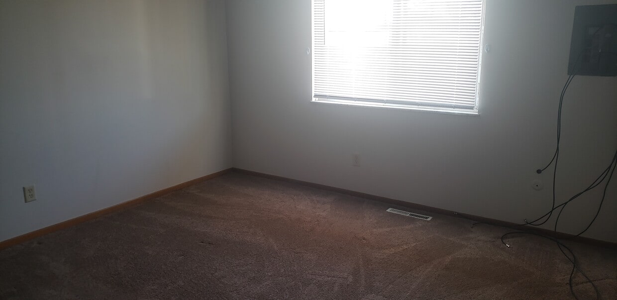 Building Photo - 2257 Starr Ave