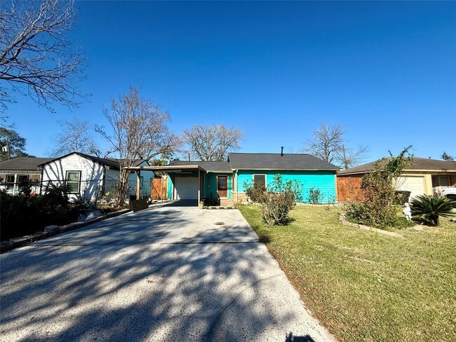 Building Photo - 506 Ogilvie St