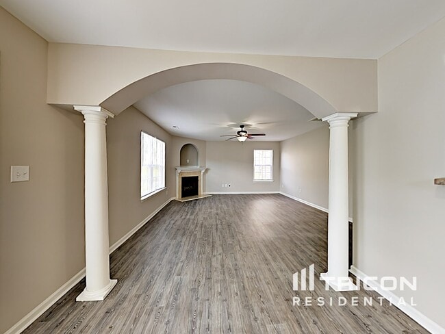 Building Photo - 12737 Alvin Woods Dr