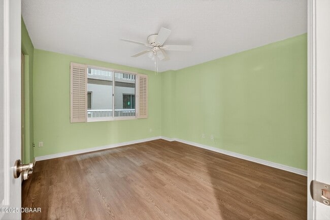 Foto del edificio - 3 Oceans W Blvd