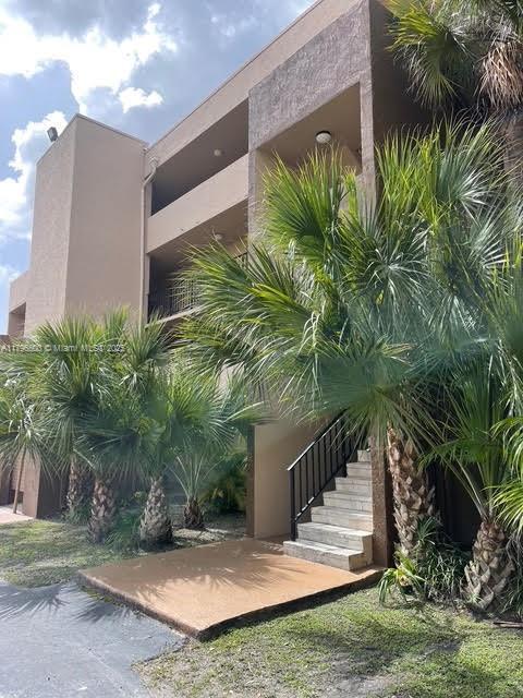 Foto del edificio - 402 NW 87th Ave