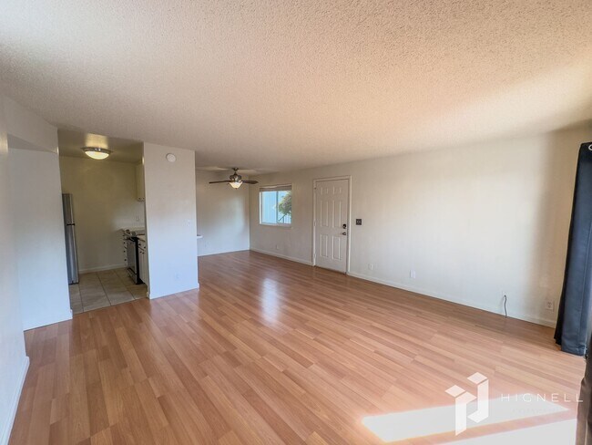 Building Photo - MOVE IN SPECIAL!!! HALF OFF FIRST MONTH'S ...