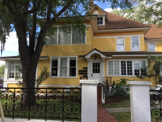 Foto del edificio - 2705 Riverside Ave
