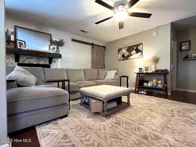 Foto del edificio - 375 Midland Rd