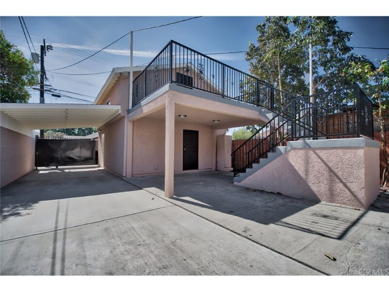 Foto principal - 422 E 41st St