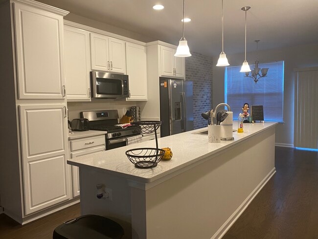 Building Photo - 7125 Masonry Aly