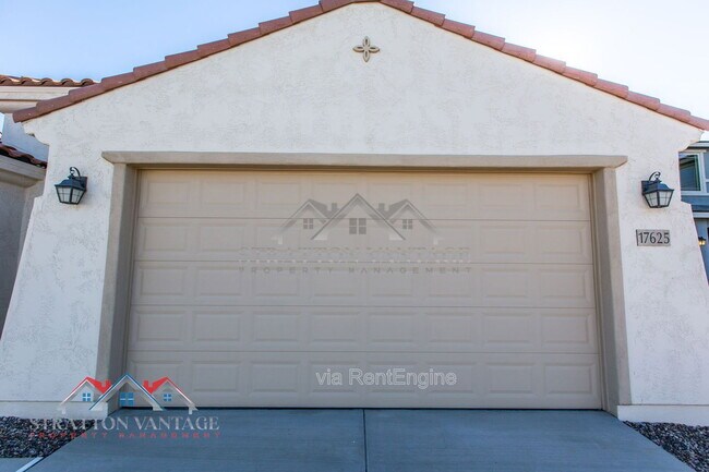 Foto del edificio - 17625 W Pasadena Ave