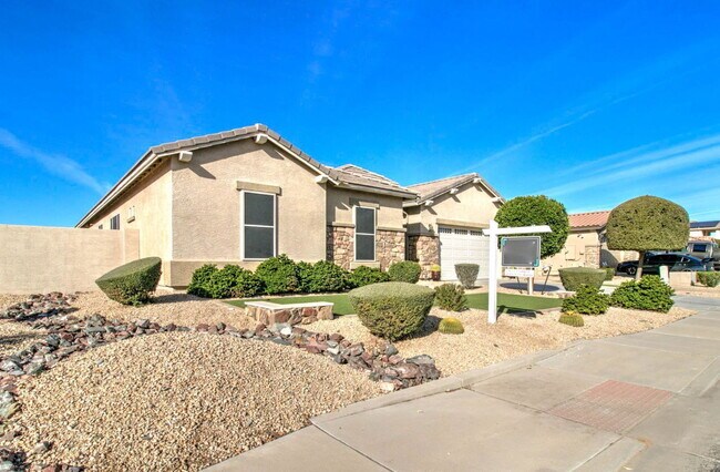 Foto del edificio - 5316 N 186th Dr