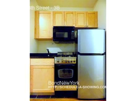 Building Photo - 117 W 13th St