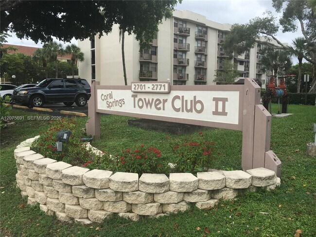 Foto del edificio - 2771 Riverside Dr